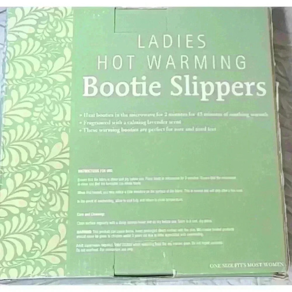 NIB Womans PINK One Size fits Most HOT WARMING BOOTIE Slippers FUZZY New - Picture 2 of 3